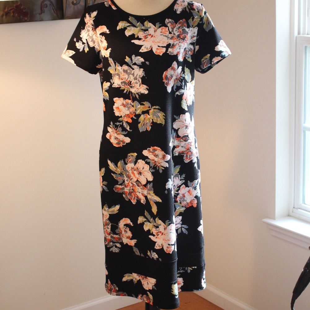 Papillon Blanc, flower dress large.....
